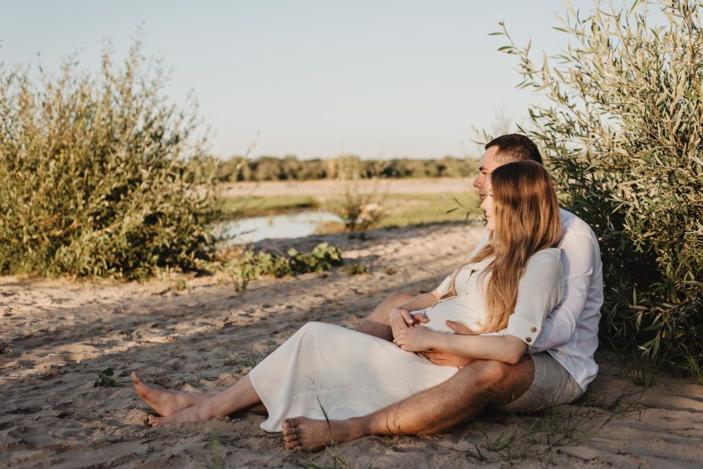 sesja ciążowa na plaży